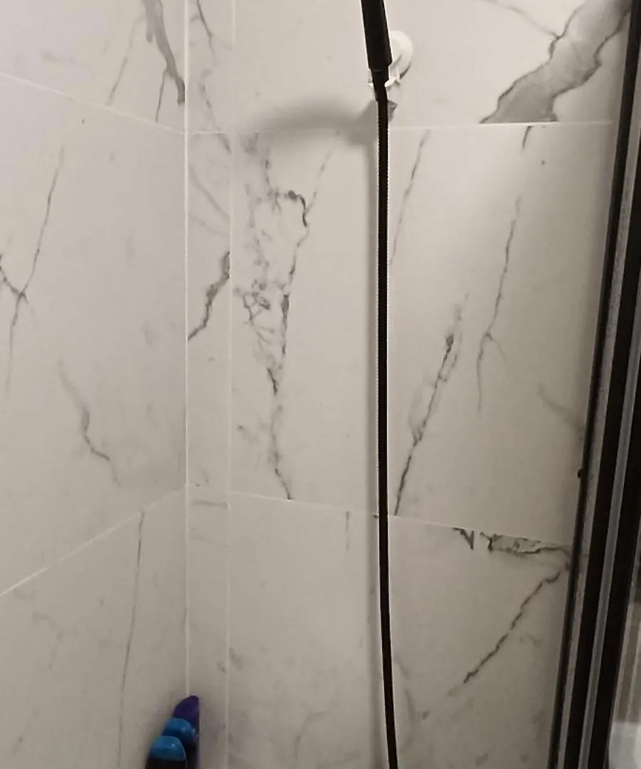 民宿 Chambre Partagee 13M2 勒·克里姆林·比塞特
