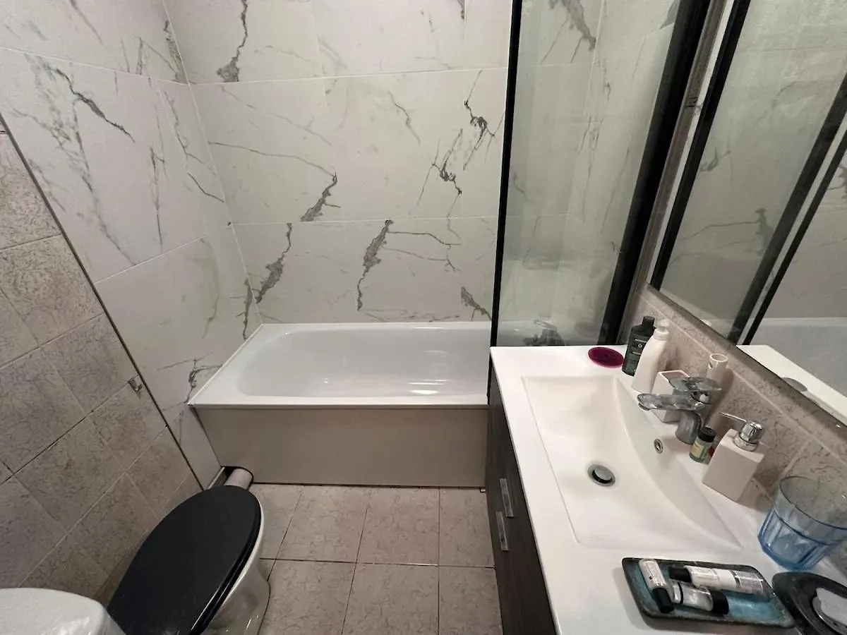Chambre Partagee 13M2 勒·克里姆林·比塞特