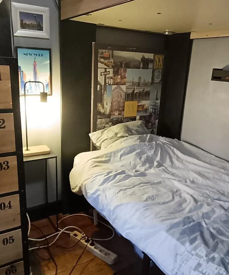 Chambre Partagee 13M2 勒·克里姆林·比塞特 0*,